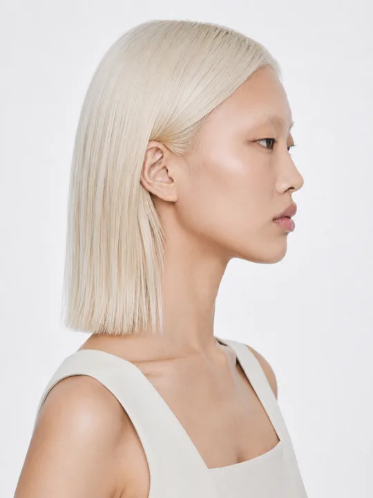 Aiko Velora portrait, right profile