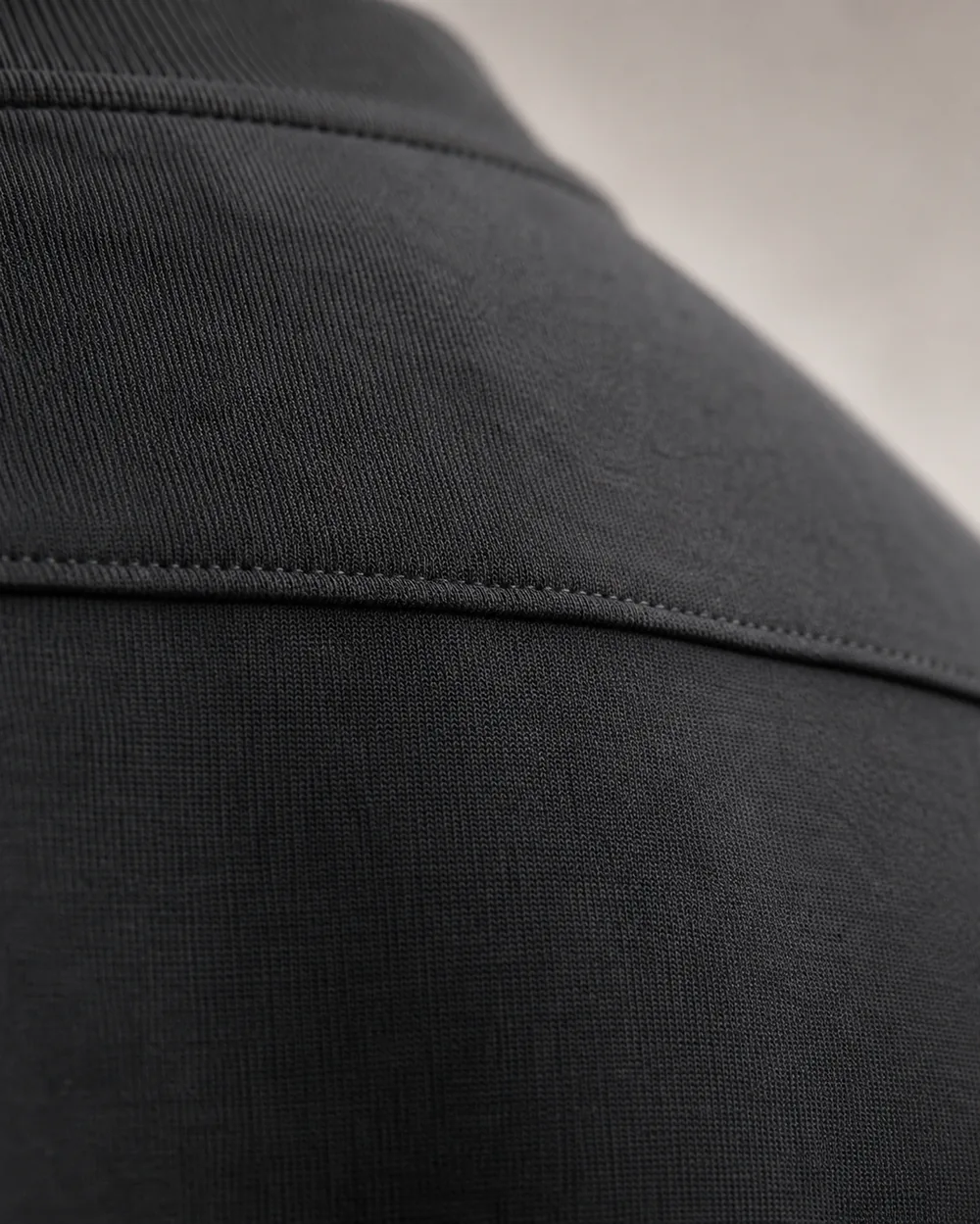 Carbon back-panel seam detail